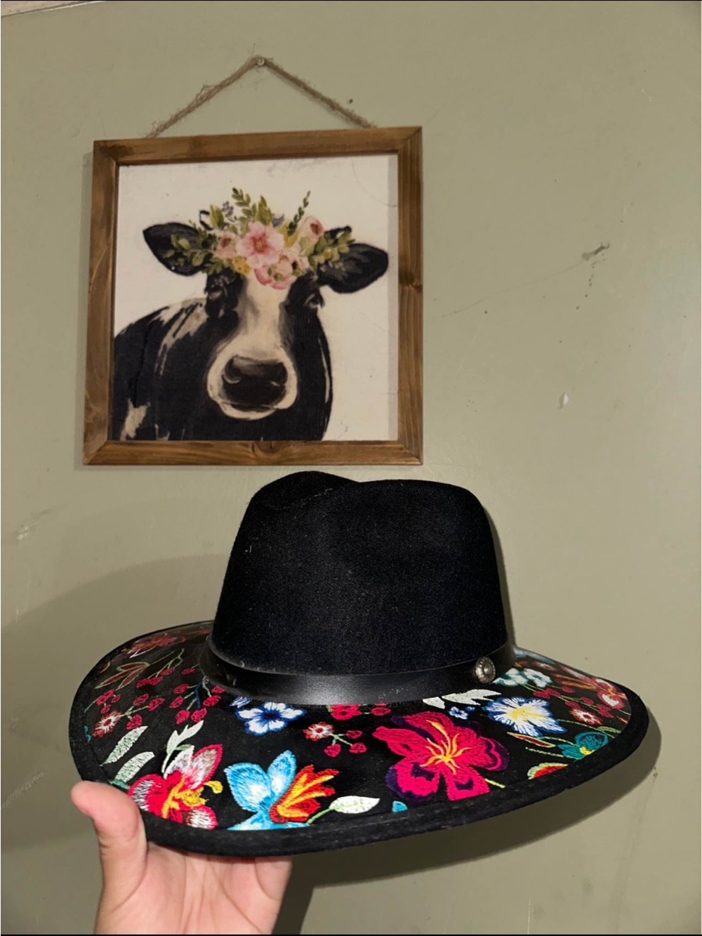 Black Floral Embroidered Wide-Brim Hat